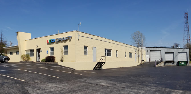 422 Industrial Dr, Maryland Heights, MO for lease - Primary Photo - Image 1 of 1