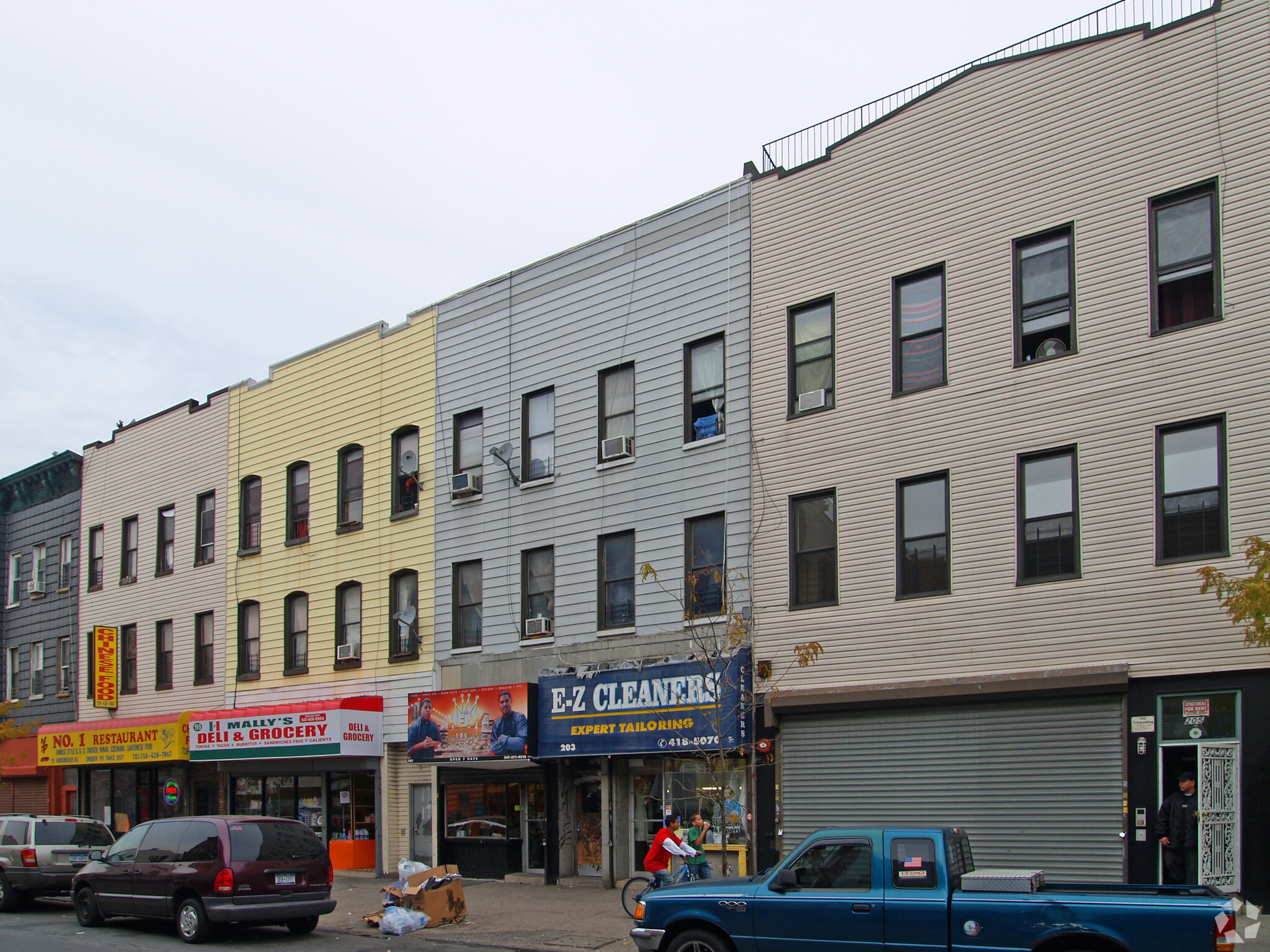 203 Knickerbocker Ave, Brooklyn, NY for sale Primary Photo- Image 1 of 1