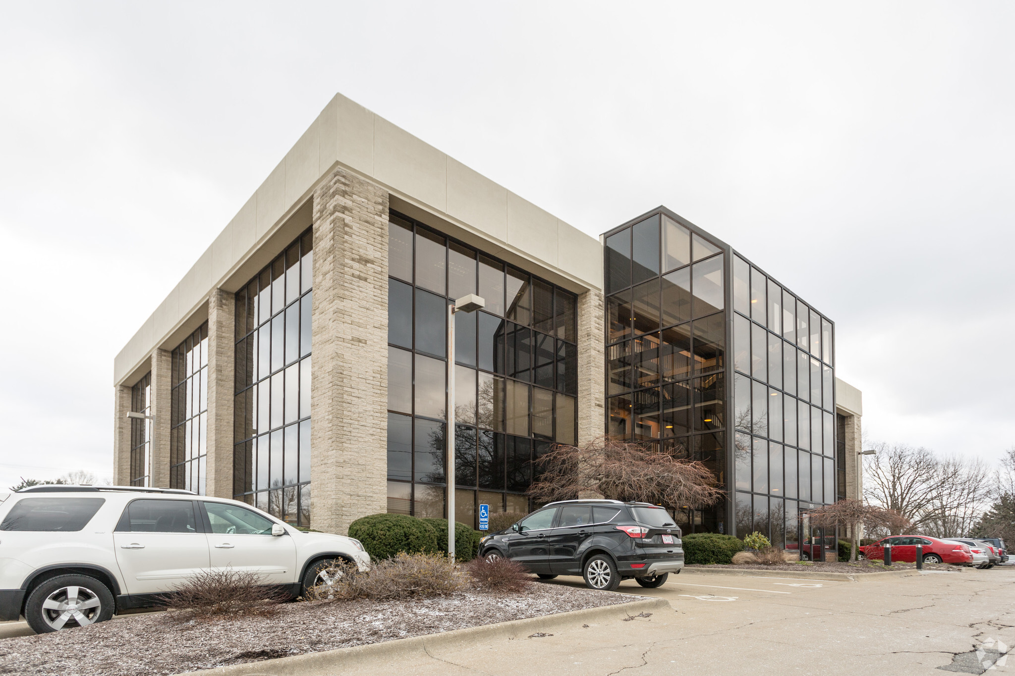 3515 Massillon Rd, Uniontown, OH for lease Primary Photo- Image 1 of 5