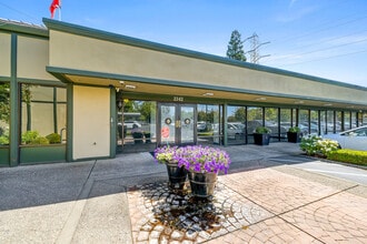 2354-2362 Fair Oaks Blvd, Sacramento, CA for lease Building Photo- Image 2 of 4