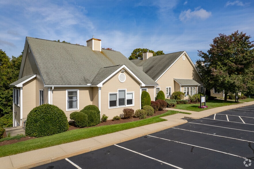 1130 Ten Rod Rd, North Kingstown, RI for lease - Building Photo - Image 3 of 40