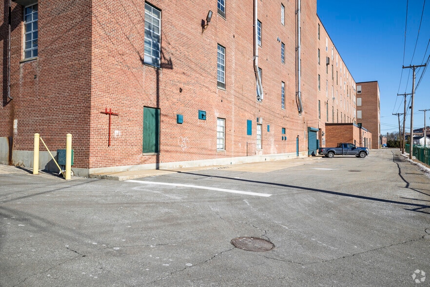 25-29 Front St, Nashua, NH for lease - Building Photo - Image 3 of 7