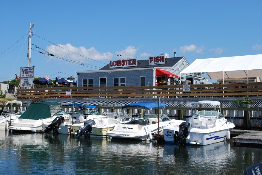 2 Main St, Bourne, MA for sale - Primary Photo - Image 1 of 1