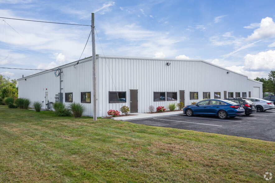 19 Commerce Park Rd, Pocasset, MA for lease - Building Photo - Image 3 of 24