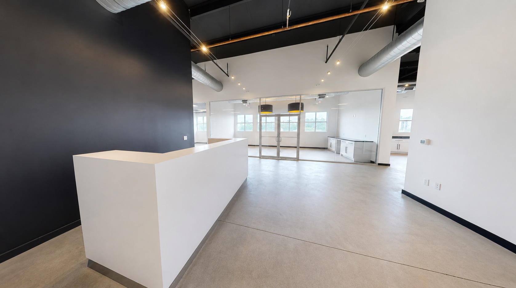 525 Woodland Square Blvd, Conroe, TX for lease Interior Photo- Image 1 of 4