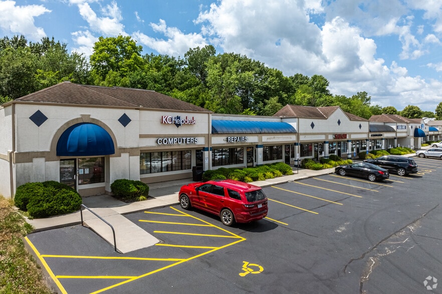 17601 E 40 Hwy, Independence, MO for lease - Building Photo - Image 1 of 13