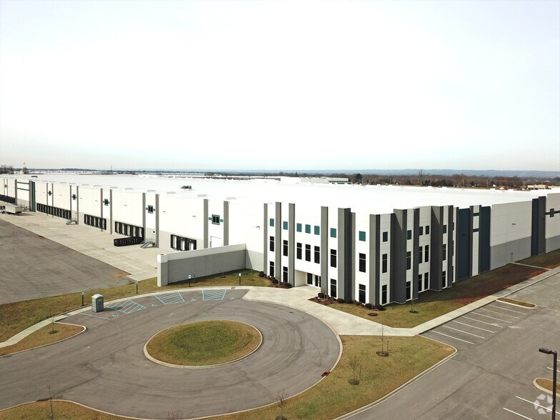 201 River Ridge Pky, Jeffersonville, IN 47130 | LoopNet