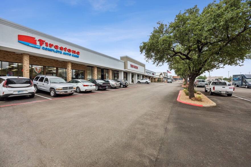 3501 Gus Thomasson Rd, Mesquite, TX for lease - Building Photo - Image 2 of 10