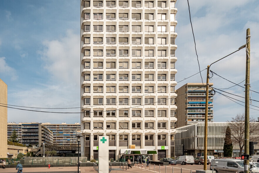 65 Avenue Jules Cantini, Marseille for sale - Building Photo - Image 3 of 3