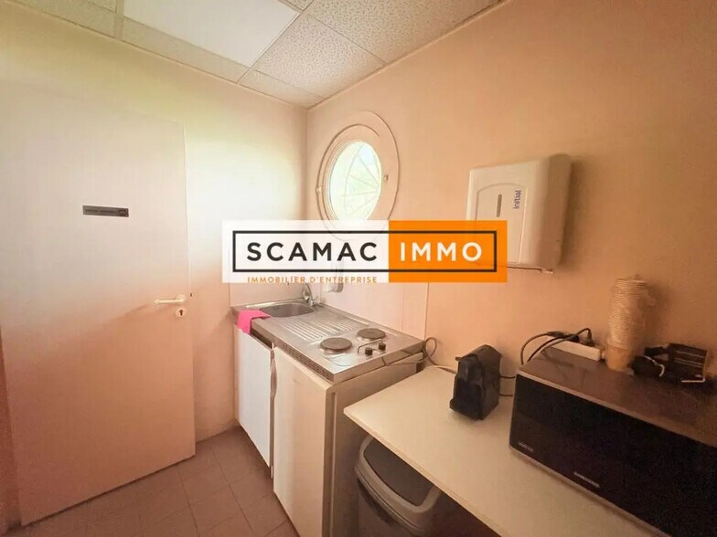 Office in Ivry-sur-Seine for sale - Interior Photo - Image 3 of 5