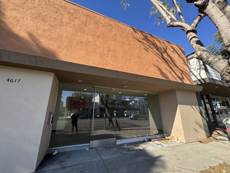 4617 Van Nuys Blvd, Sherman Oaks, CA for lease - Building Photo - Image 2 of 3