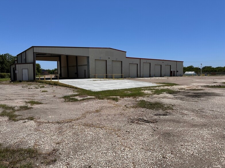 2100 Industrial Blvd, Alice, TX for sale - Building Photo - Image 2 of 13