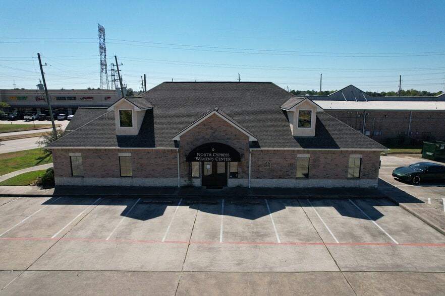 9533 Huffmeister Rd, Houston, TX for lease - Building Photo - Image 1 of 3