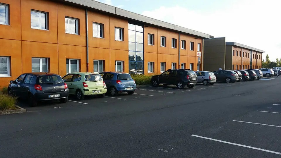 Office in Colombelles for lease - Building Photo - Image 2 of 6