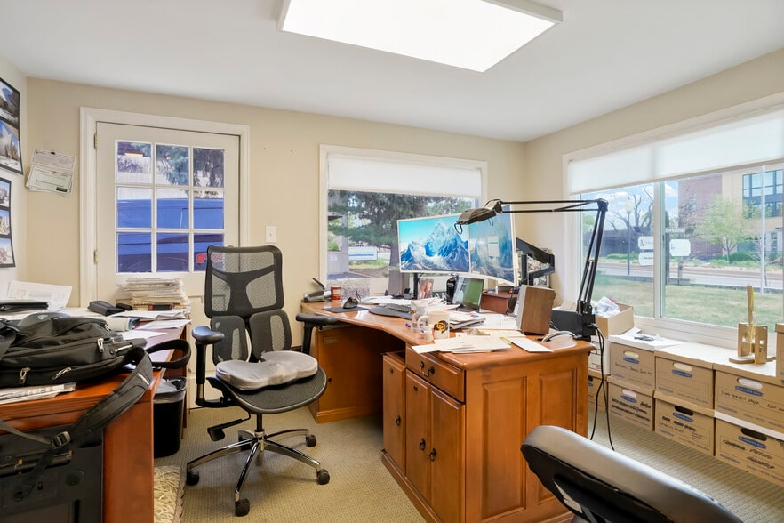 1979 W Littleton Blvd, Littleton, CO for lease - Building Photo - Image 3 of 27