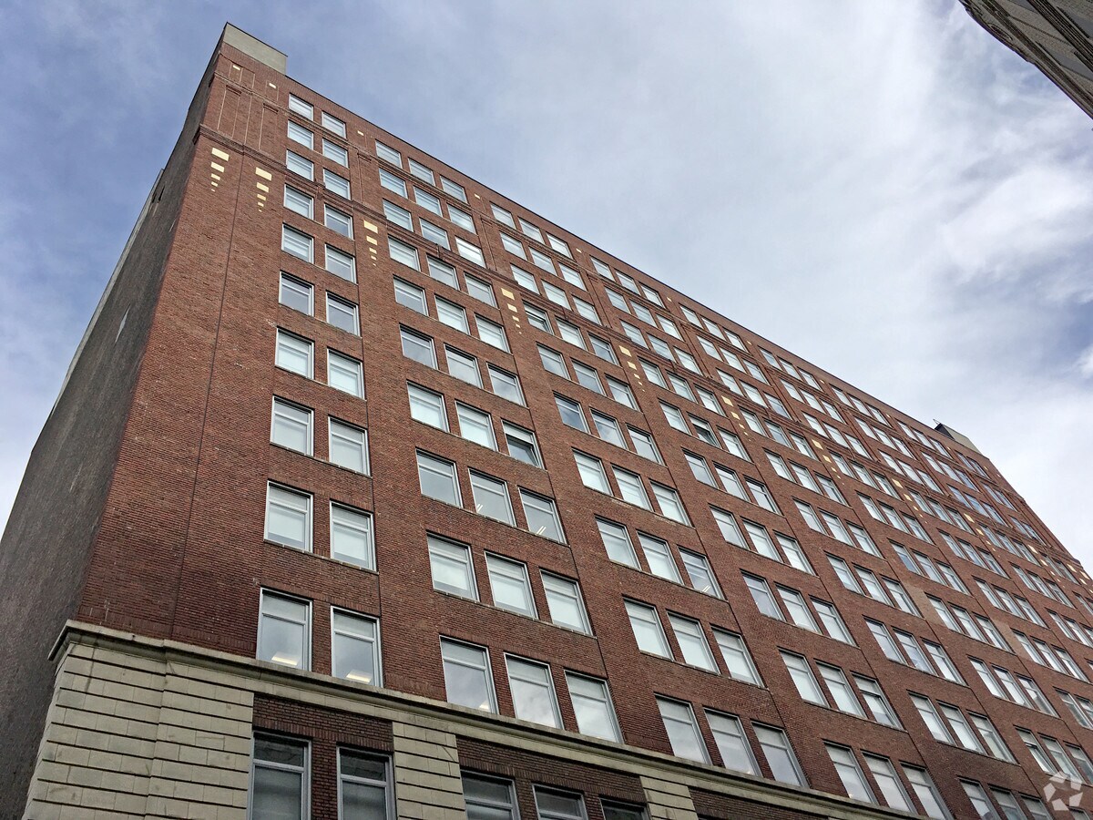 423 w 55th