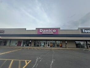 253-01 Rockaway Blvd, Rosedale, NY for lease Building Photo- Image 2 of 3