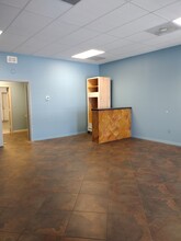 17218 Toledo Blade Blvd, Port Charlotte, FL for lease Interior Photo- Image 1 of 7