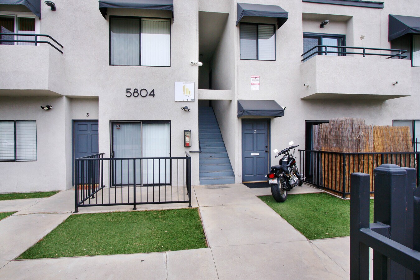 5804 Woodman Ave, Van Nuys, CA 91401