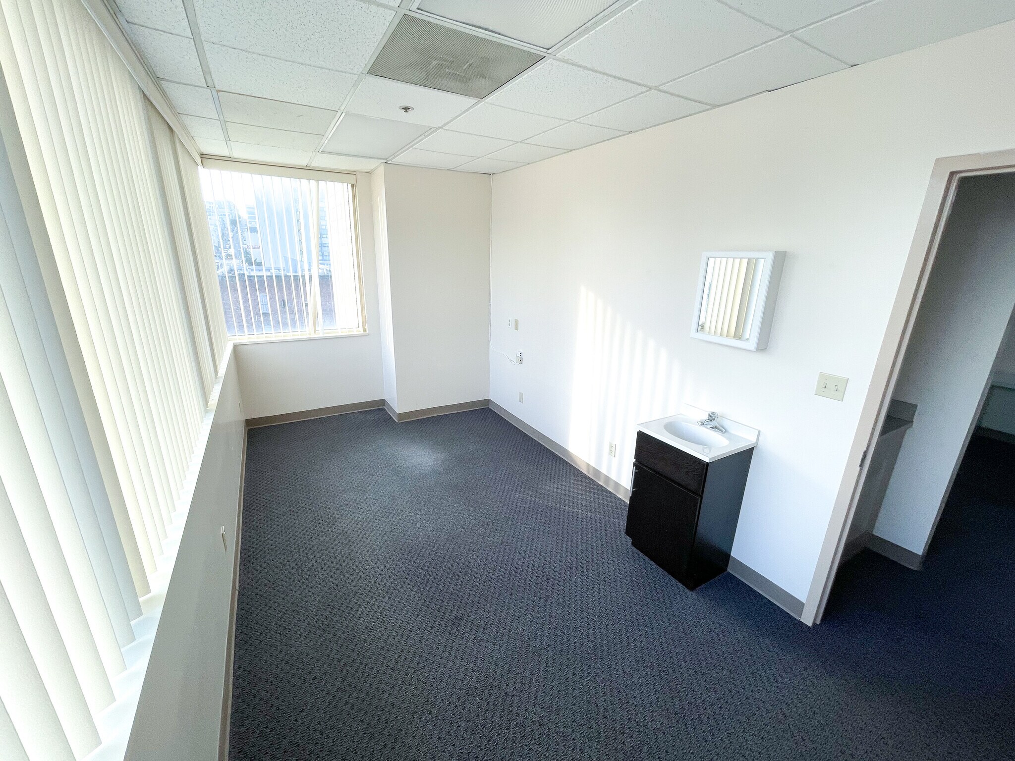 728 Pacific Ave, San Francisco, CA for sale Interior Photo- Image 1 of 1