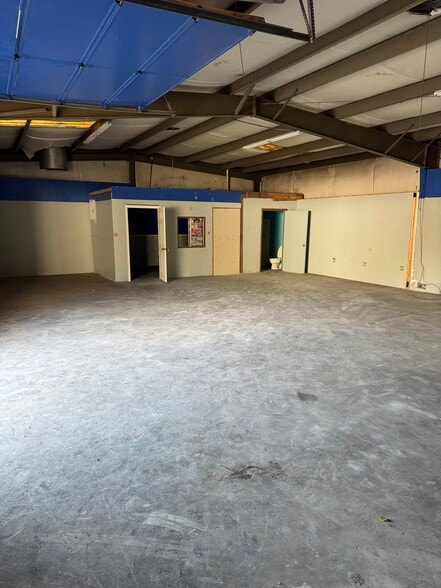 6850 Satchelford Rd, Columbia, SC for sale - Building Photo - Image 2 of 3