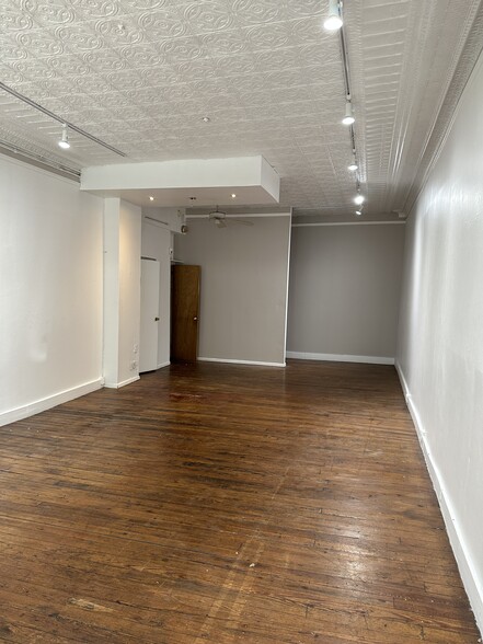 413 W 50th St, New York, NY for lease - Interior Photo - Image 3 of 7