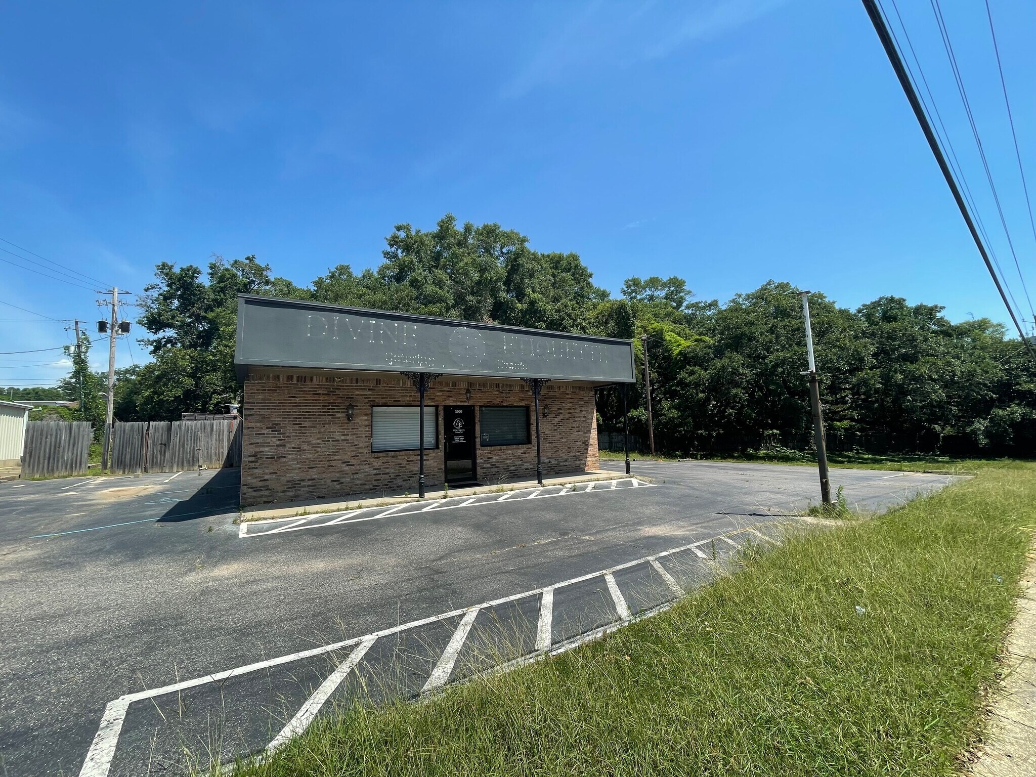 3900 Cottage Hill Rd, Mobile, AL for sale Building Photo- Image 1 of 1