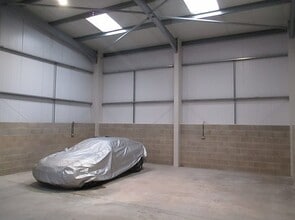 Thorncliffe Rd, Bradford for lease Interior Photo- Image 2 of 2