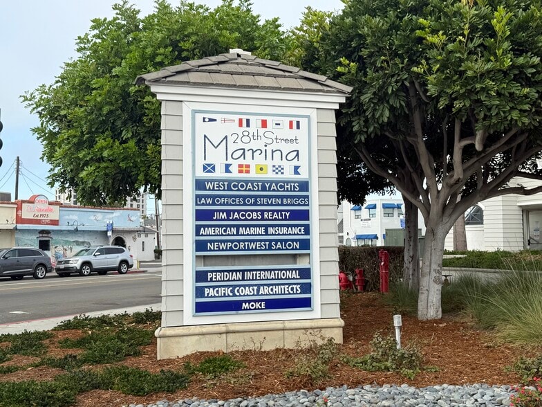 2600-2700 Newport Blvd, Newport Beach, CA for lease - Building Photo - Image 3 of 13