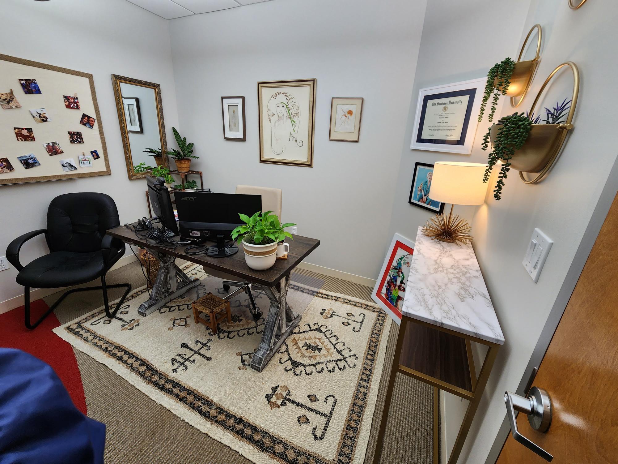 1880 W Oak Pky, Marietta, GA for lease Interior Photo- Image 1 of 12