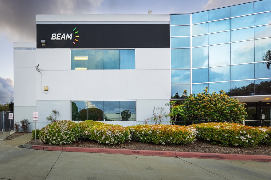 5660 Eastgate Dr, San Diego, CA for lease - Building Photo - Image 2 of 5