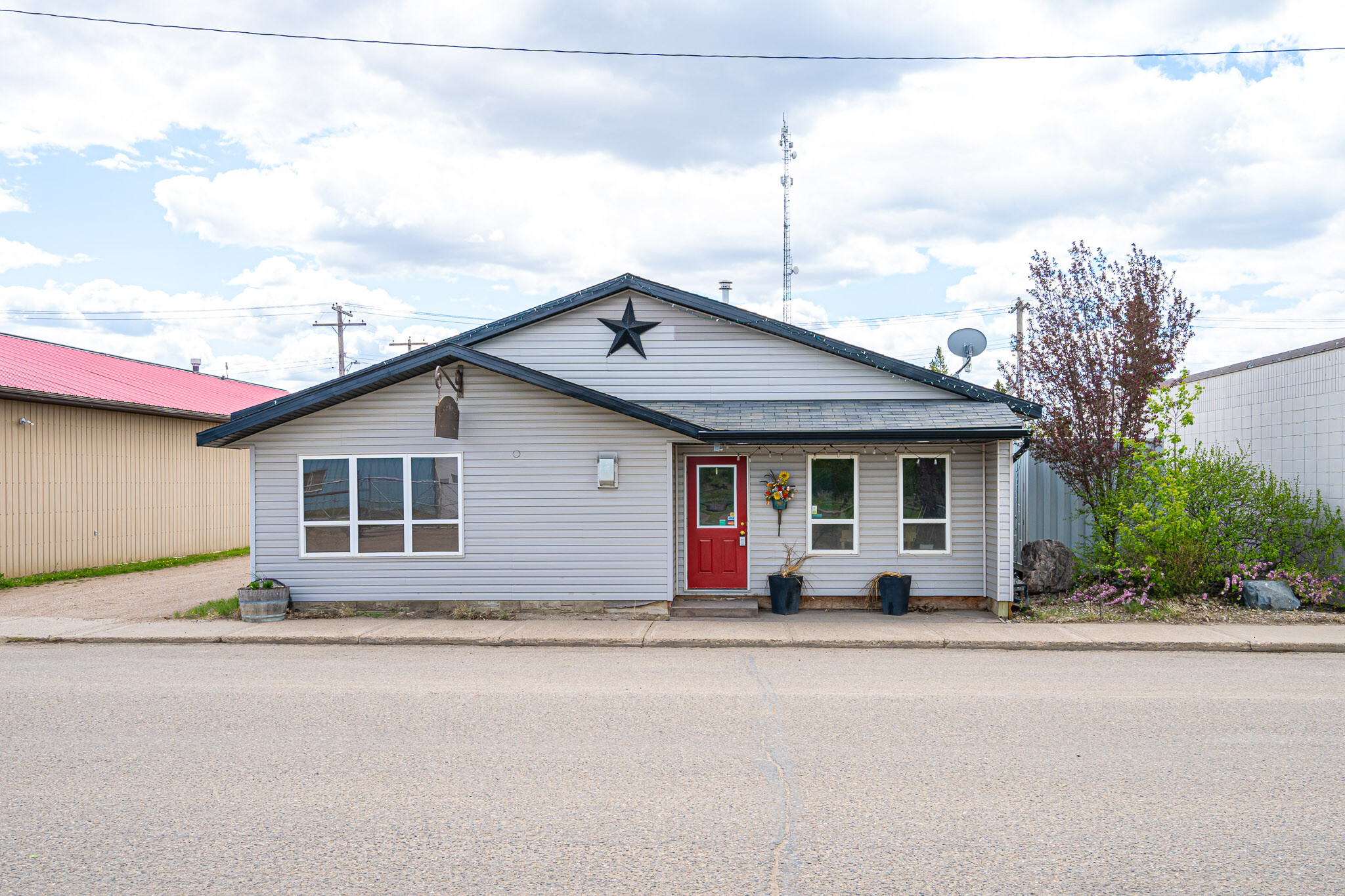 23 Railway Av, Marwayne, AB for lease Building Photo- Image 1 of 40