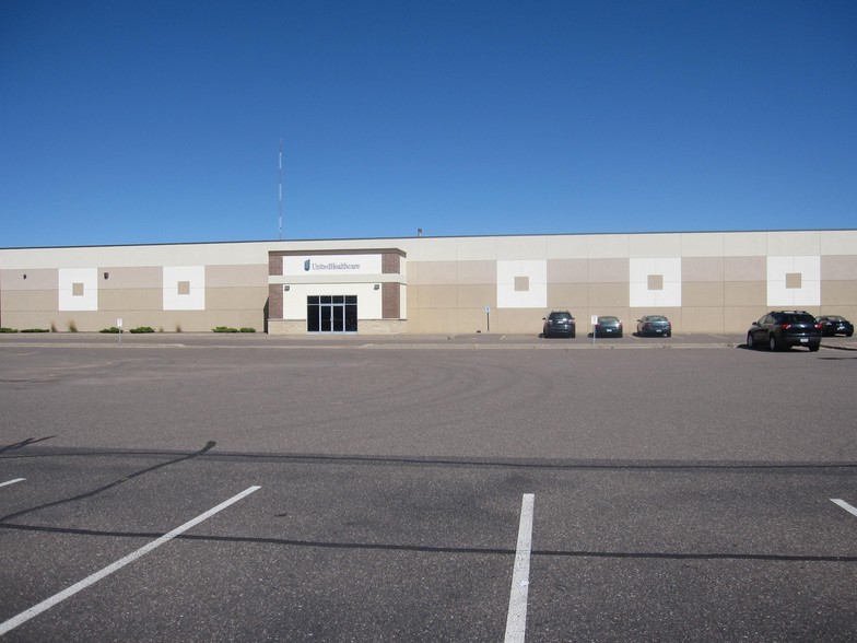 2725 Mall Dr, Eau Claire, WI for lease - Primary Photo - Image 2 of 13