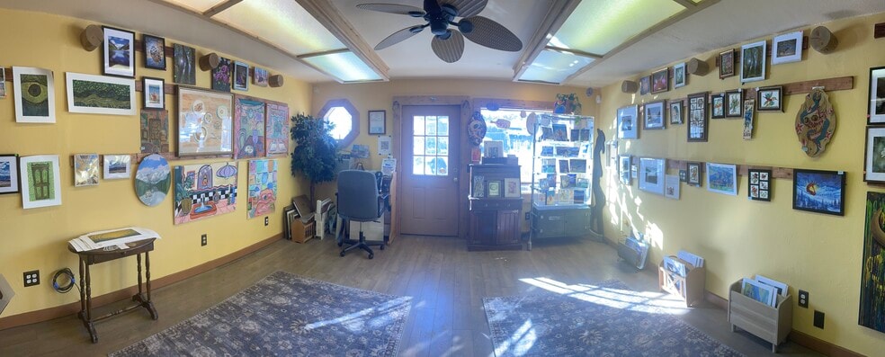 210-222 E Elkhorn Ave, Estes Park, CO for lease - Building Photo - Image 2 of 8