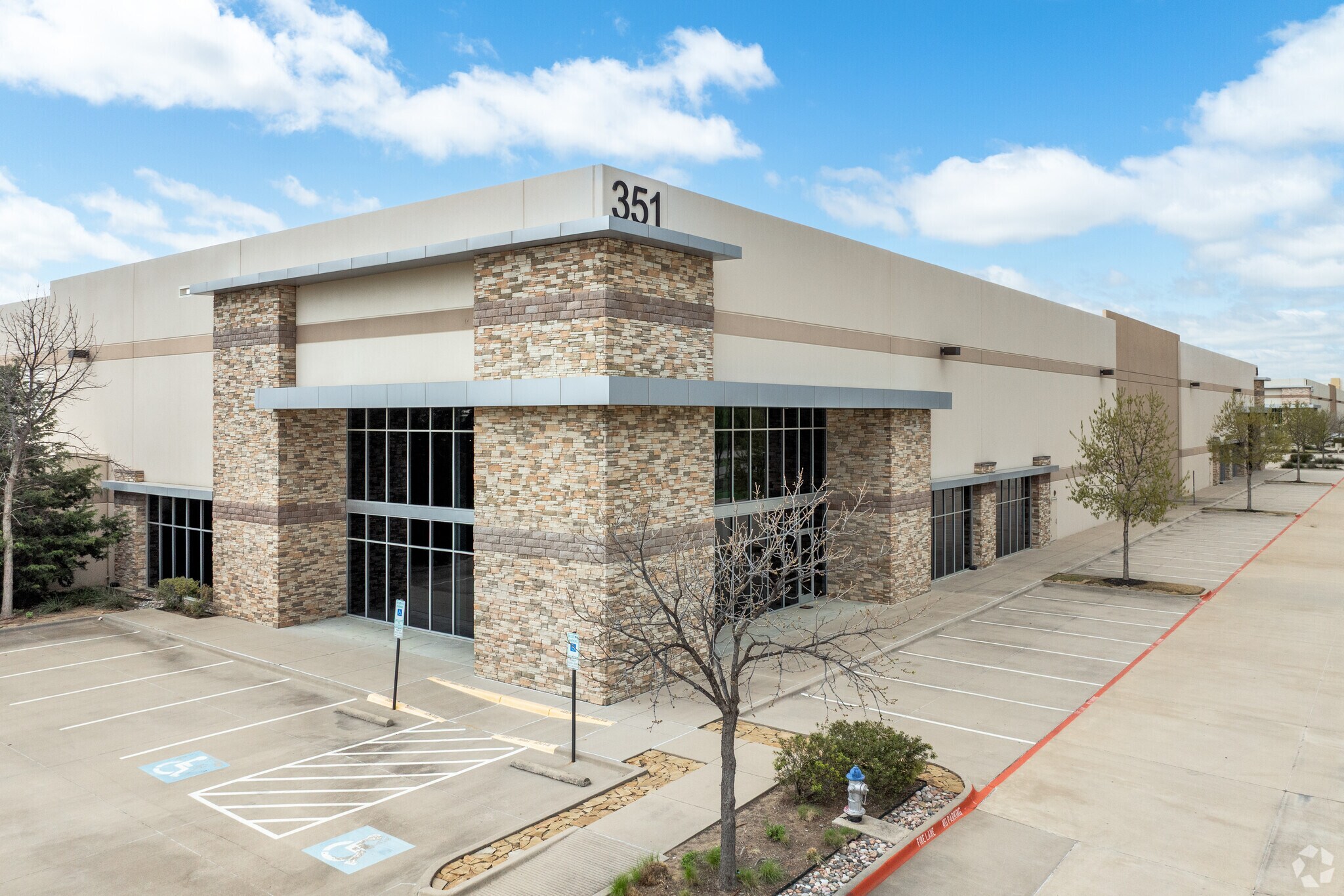 351 Lakeside Pky, Flower Mound, TX for lease Primary Photo- Image 1 of 6