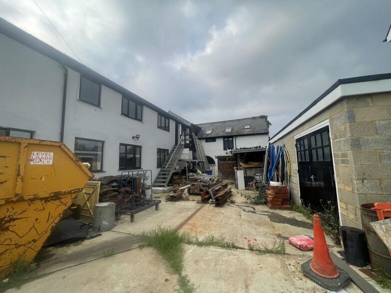 2 Park Rd, Hythe for lease - Building Photo - Image 3 of 15