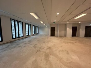 Office in Levallois-Perret for lease Interior Photo- Image 2 of 6