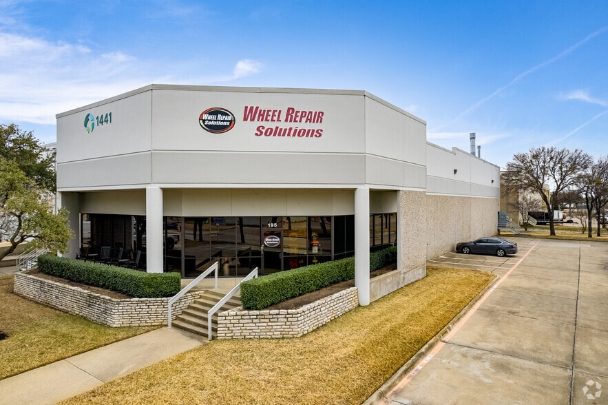 1441 Patton Pl, Carrollton, TX for lease - Building Photo - Image 3 of 8