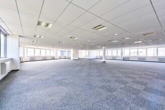 1 Avenue De Westphalie, Montigny-le-Bretonneux for lease Building Photo- Image 1 of 2