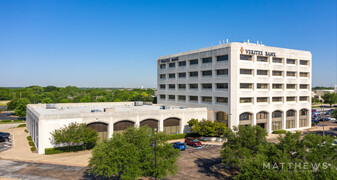 Veritext Bank Building - Parking Garage