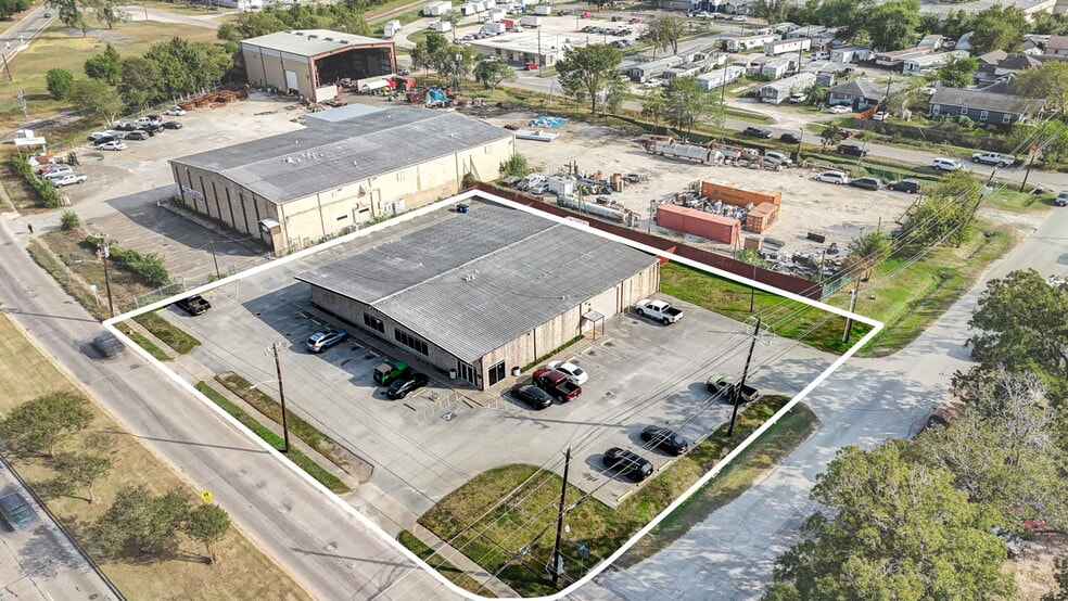 7510 Lawndale St, Houston, TX for sale - Building Photo - Image 2 of 63