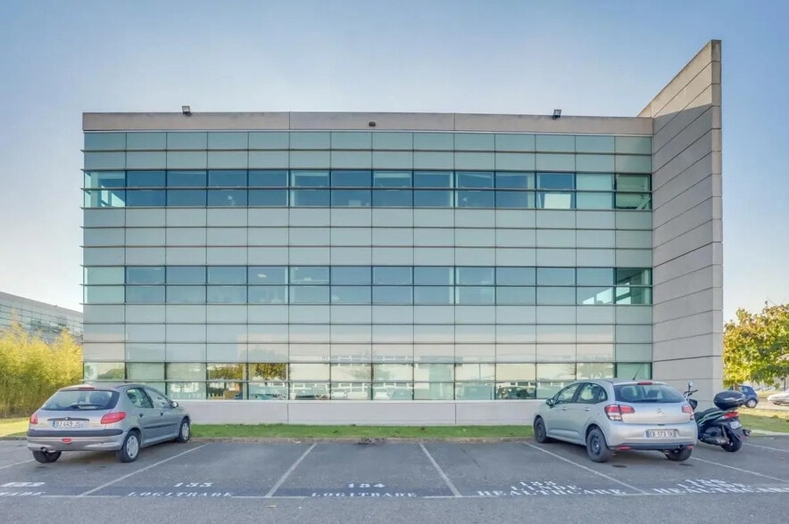 Office in Toulouse for lease - Building Photo - Image 3 of 8