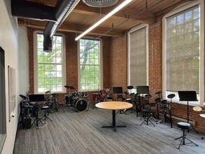 22 Mill St, Paterson, NJ for lease Interior Photo- Image 1 of 4