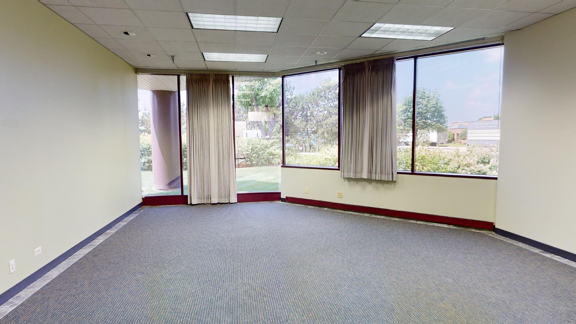 5550 Meadowbrook Ct, Rolling Meadows, IL for lease Interior Photo- Image 1 of 11