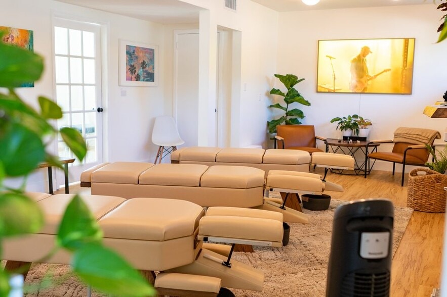 2500 1st Ave N, Saint Petersburg, FL for lease - Building Photo - Image 1 of 9