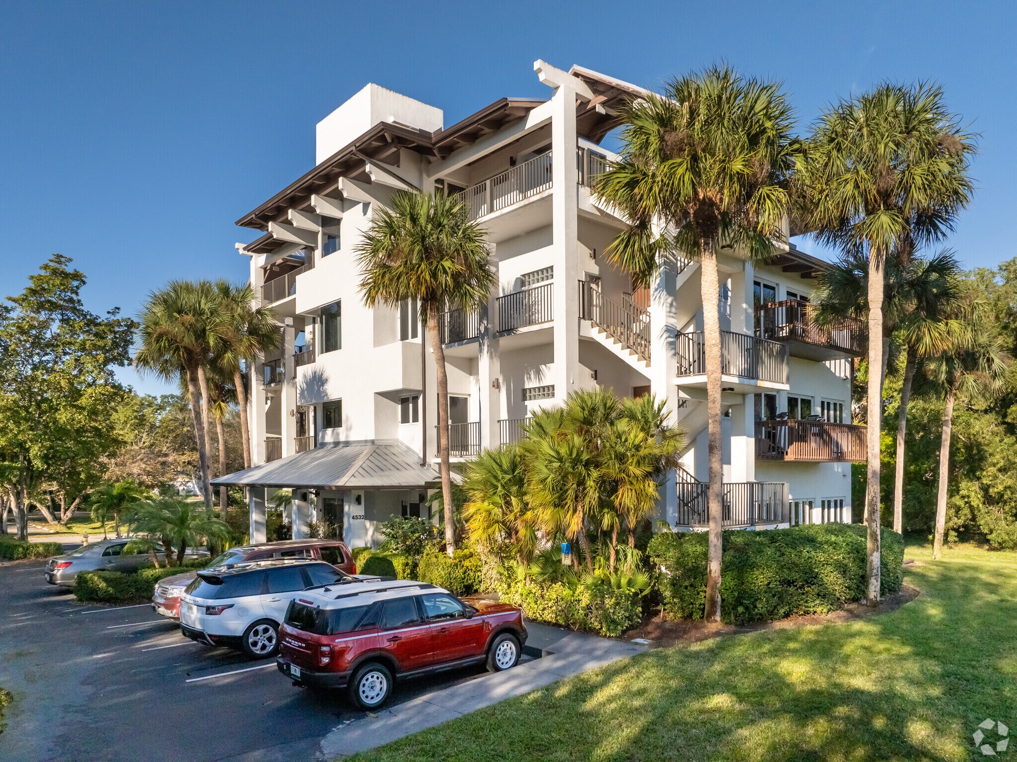 4532 Tamiami Trl E, Naples, FL for sale Primary Photo- Image 1 of 1