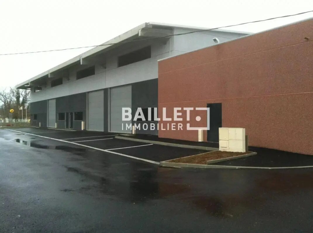 Industrial in Montauroux for lease Building Photo- Image 1 of 5