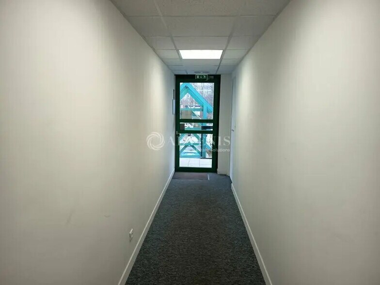 Office in VILLENEUVE-D'ASCQ for lease - Interior Photo - Image 2 of 8
