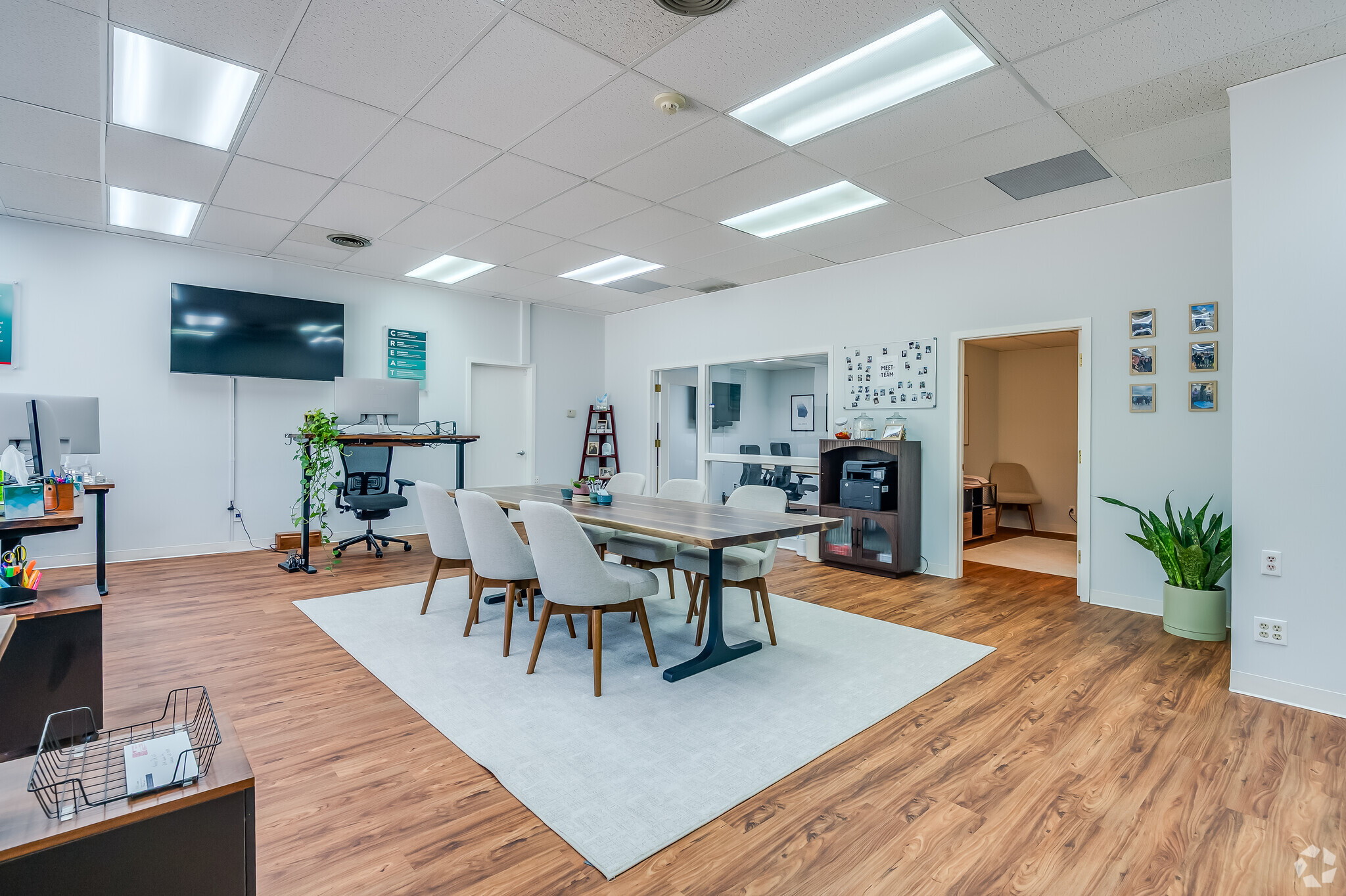 10625 W North Ave, Milwaukee, WI for lease Interior Photo- Image 1 of 3