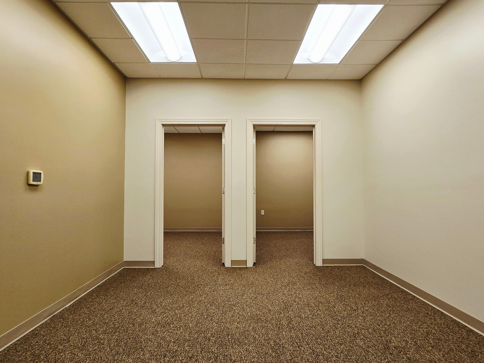 134-136 W Middle St, Chelsea, MI for lease Interior Photo- Image 1 of 4